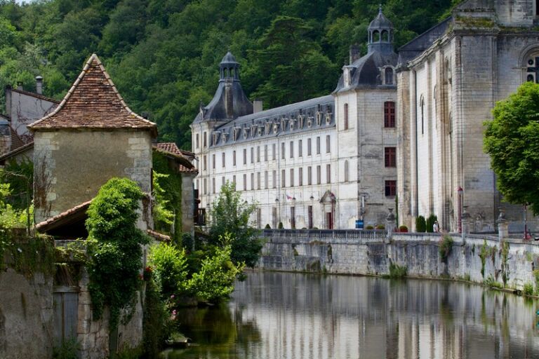 Abbaye de Brantôme et la Dronne