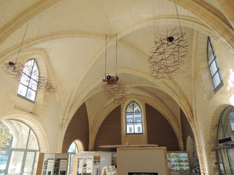 Bureau d'acceuil OT PÉRIGORD Dronne Belle à Brantôme plafond