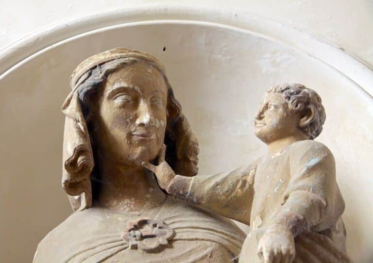 Vierge à l'Enfant de La Chapelle-Montmoreau